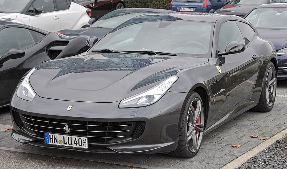 Ferrari GTC4