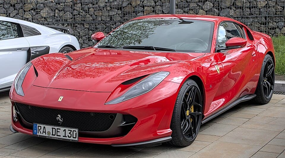 Ferrari 812
