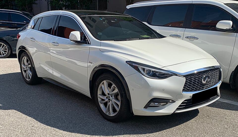 Infiniti Q30