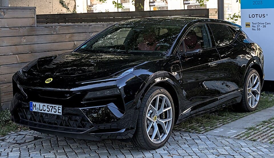 Lotus Eletre